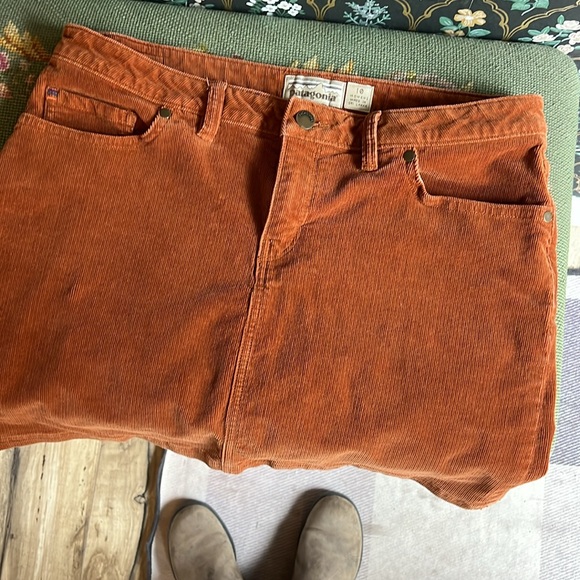 Patagonia Women’s Corduroy Skirt - Picture 2 of 8